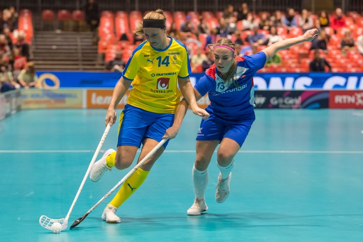 MS vo florbale žien: Slovensko - Švédsko 1:23 v prvom skupinovom zápase